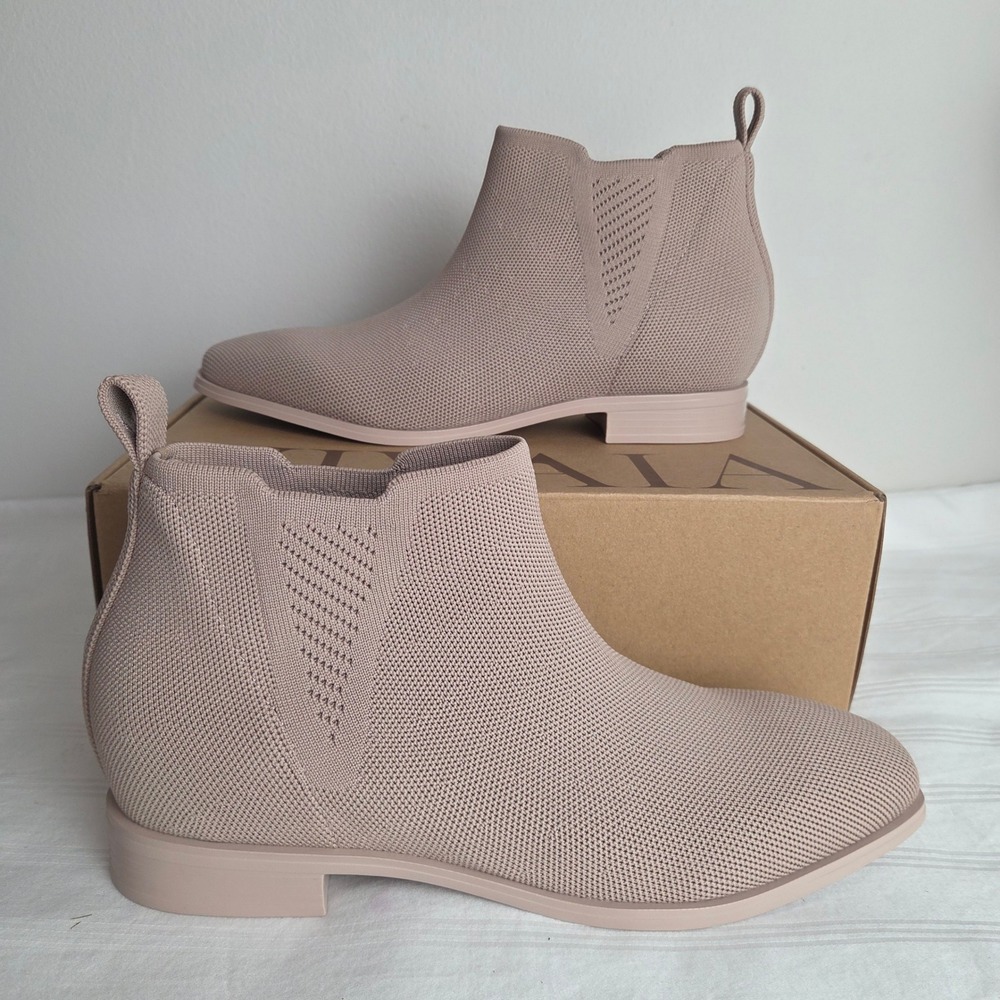 VIVAIA Ryan Warm Taupe Water Repellent Knit Slip-On Ankle Boots US 8.5 EU 39.5 - Picture 7 of 16